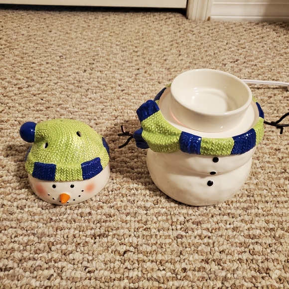 Scentsy Holiday Collection Snowman Winter Wax Warmer RETIRED - Picture 3 of 6